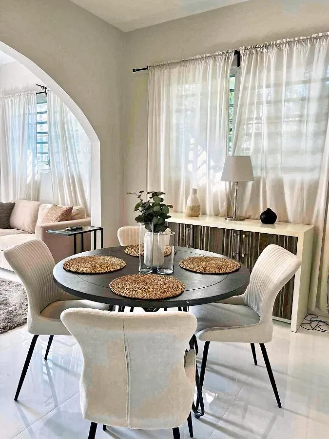 Breathtaking 2-Bedroom Beachside Apartment San Juan